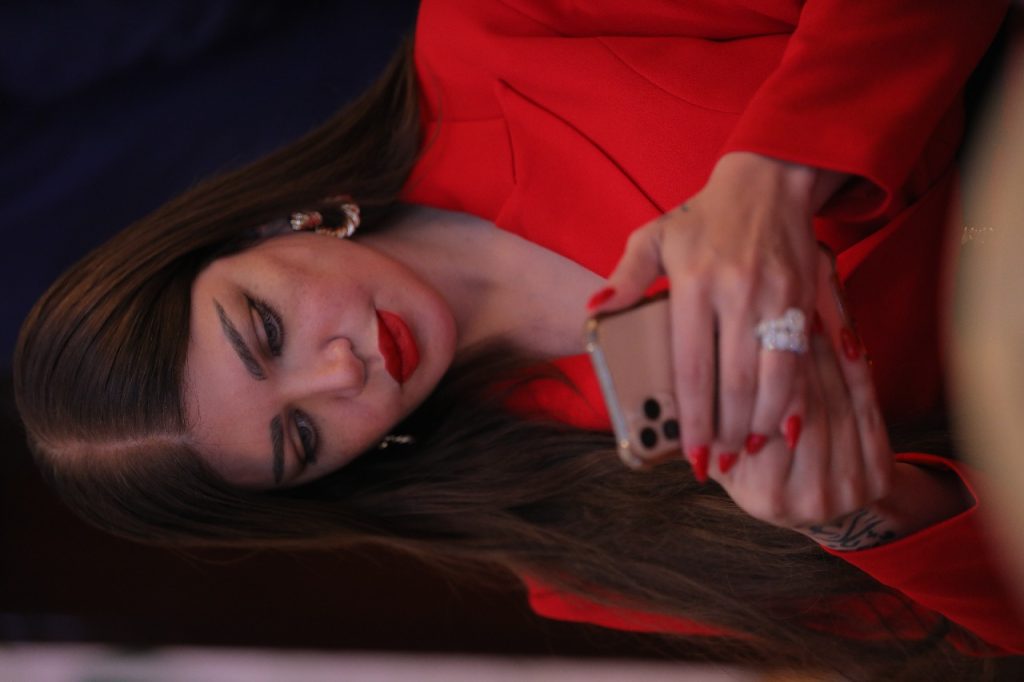 محطة مصر نيوز - بالأحمر.. ياسمين الخطيب تتألق في مؤتمر ”ماجيك فارما”