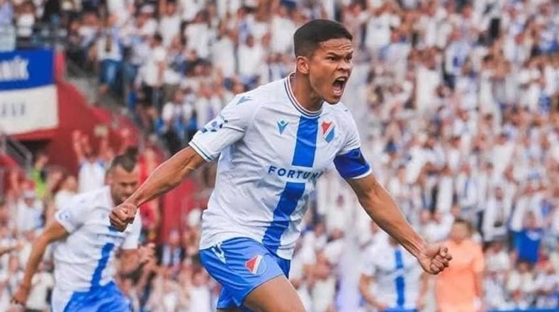 أخبار مصر - رسمياً .. بيراميدز يعلن التعاقد مع البرازيلي إيفرتون داسيلفا