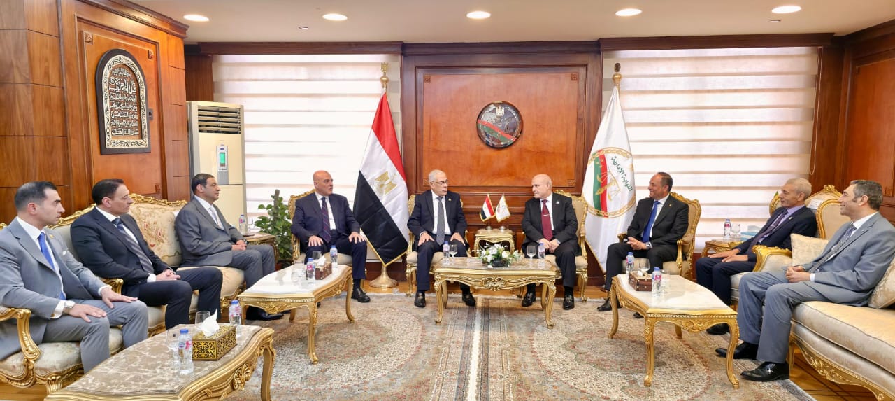أخبار مصر والعالم لحظة بلحظة - رئيس هيئة النيابة الإدارية يستقبل النائب العام