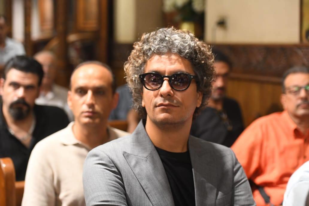 محطة مصر نيوز - وداع مهيب للفنان لطفي لبيب.. نجوم الفن يشيّعون جثمانه بقلوب دامية ودموع لا تتوقف