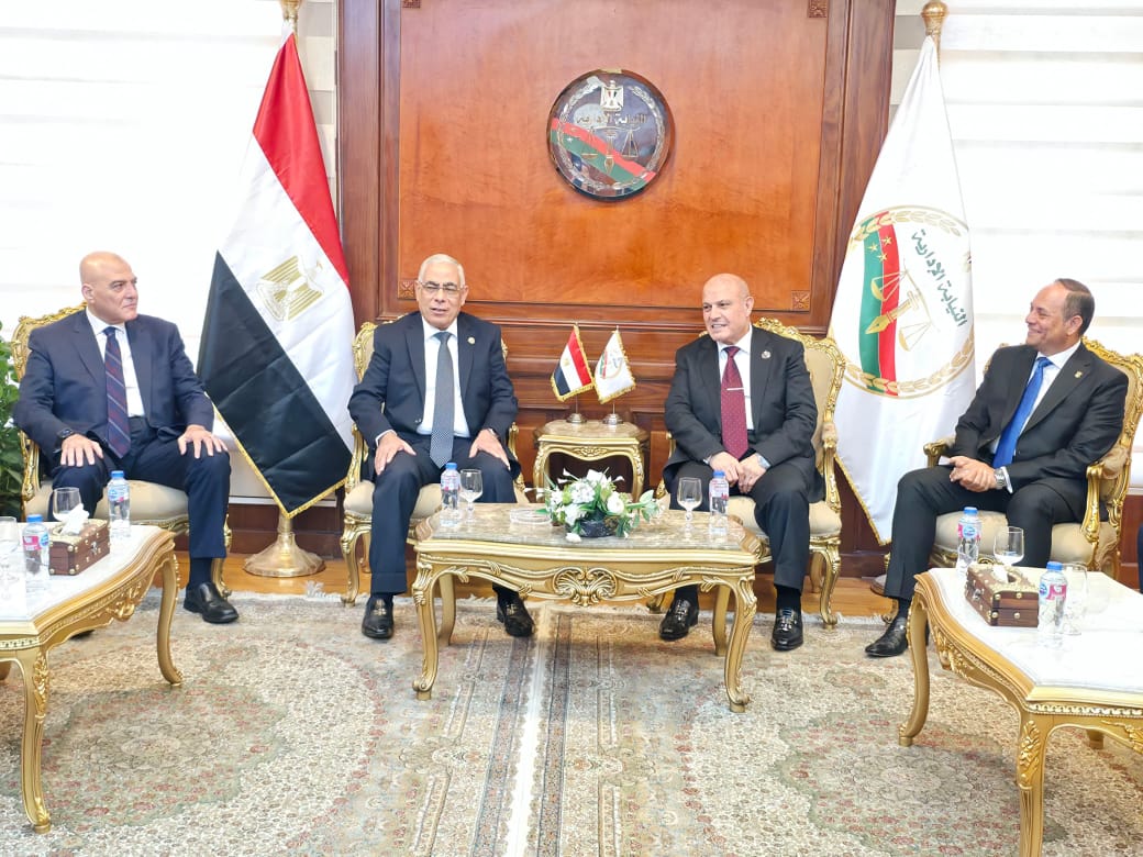 أخبار مصر والعالم لحظة بلحظة - رئيس هيئة النيابة الإدارية يستقبل النائب العام