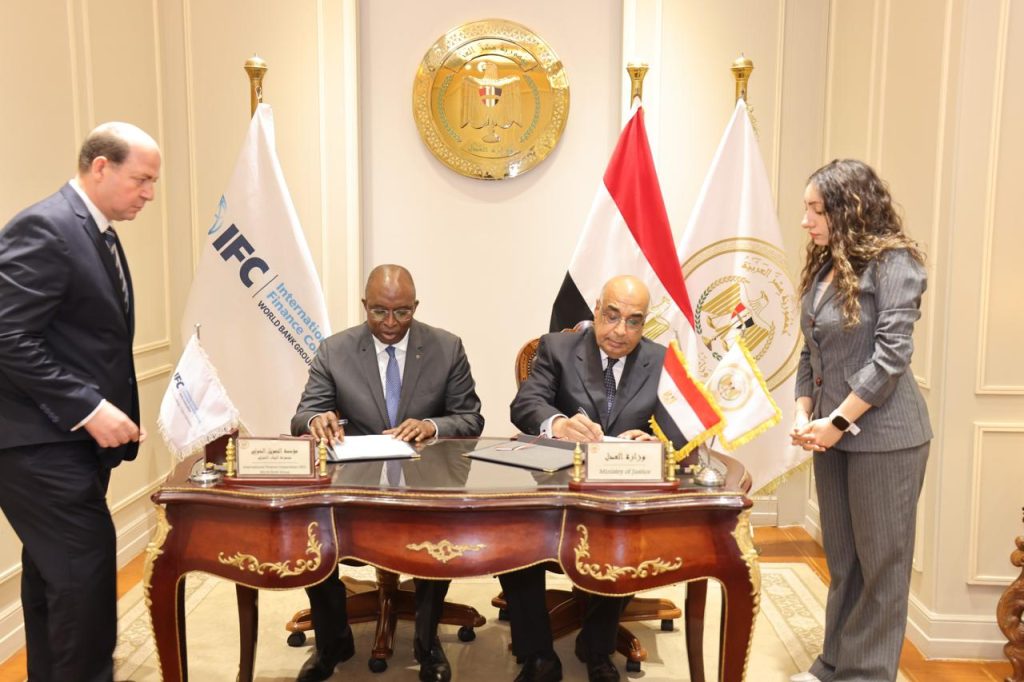 أخبار مصر والعالم لحظة بلحظة - وزيرا العدل والتخطيط يشهدان توقيع مذكرة تفاهم بين وزارة العدل ومؤسسة التمويل الدولية