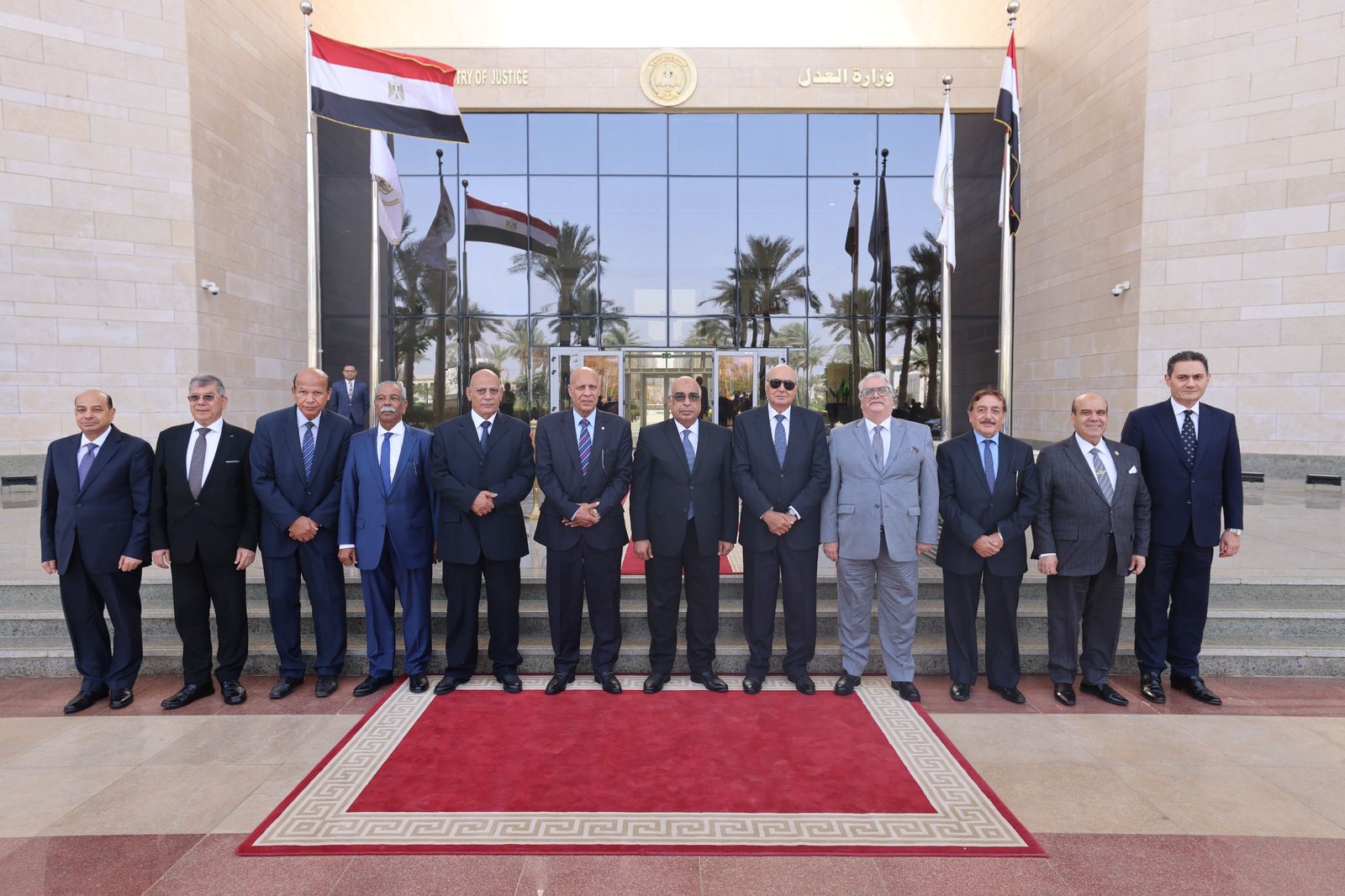 أخبار مصر - وزير العدل يبحث مع رؤساء محاكم الاستئناف الاستعداد للعام القضائي الجديد