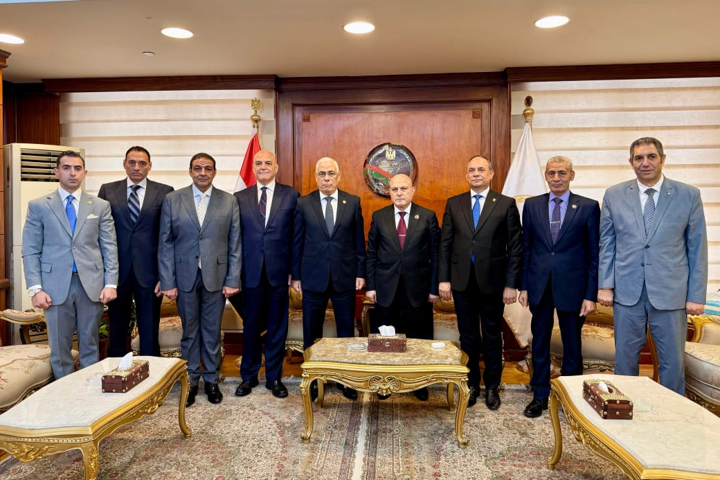 أخبار مصر والعالم لحظة بلحظة - رئيس هيئة النيابة الإدارية يستقبل النائب العام