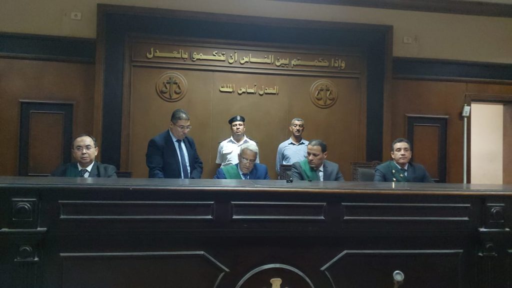 أخبار مصر والعالم لحظة بلحظة - لسرقته توك توك.. جريمة بشعة تنتهي بإحالة عاطل لـ طبلية عشماوى بالخانكة 