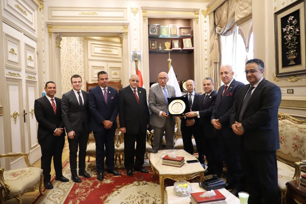 أخبار مصر والعالم لحظة بلحظة - رئيس محكمة النقض يستقبل رئيس نادي قضاة طنطا