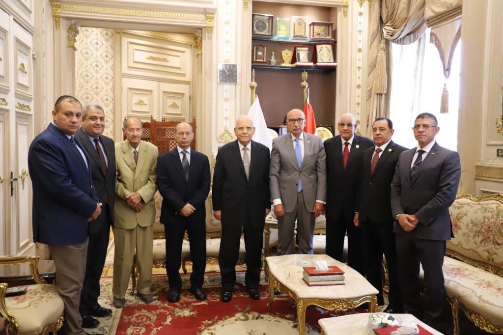 رئيس مجلس القضاء الأعلى يستقبل وزير العدل الأسبق أخبار مصر والعالم لحظة بلحظة - رئيس مجلس القضاء الأعلى يستقبل وزير العدل الأسبق