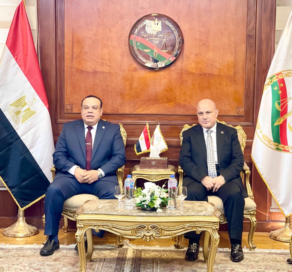 رئيس «الوطنية للانتخابات» يُهنئ رئيس هيئة النيابة الإدارية أخبار مصر والعالم لحظة بلحظة - رئيس «الوطنية للانتخابات» يُهنئ رئيس هيئة النيابة الإدارية