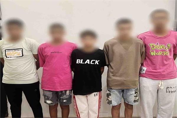 هجوم جماعي بالإسكندرية.. ضبط 5 أشخاص اعتدوا على رجل في الشارع أخبار مصر - هجوم جماعي بالإسكندرية.. ضبط 5 أشخاص اعتدوا على رجل في الشارع