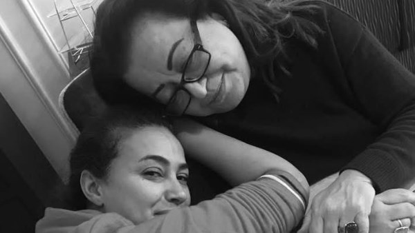 محطة مصر نيوز - هند صبري تسترجع لحظات الفقد في ذكرى الأربعين لوالدتها: "اللهم اجعلها من أهل الجنة"