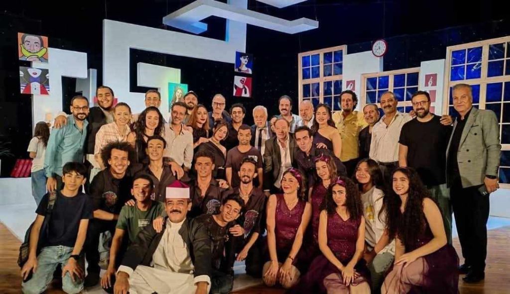 أخبار مصر - بحضور نخبة من الفنانين.. عرض "حب من طرف حامد" يواصل تألقه على مسرح السامر