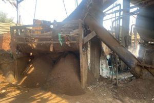 محطة مصر نيوز - ضبط 90 طن داخل مصنع لإنتاج الأعلاف الحيوانية المغشوشة بالقليوبية