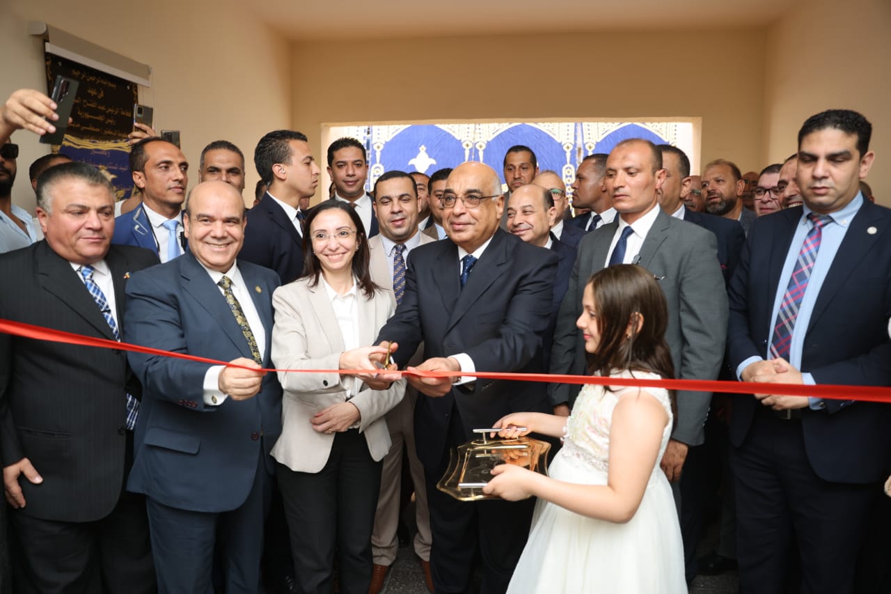 أخبار مصر والعالم لحظة بلحظة - وزير العدل يفتتح محكمة كفر الدوار ويتفقد أعمال رفع كفاءة مجمع محاكم دمنهور