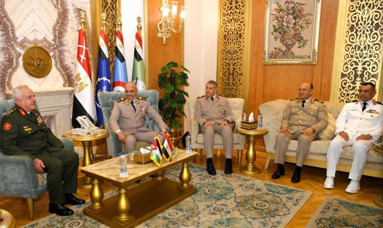 أخبار مصر والعالم لحظة بلحظة - القائد العام للقوات المسلحة ورئيس الأركان يلتقيان رئيس هيئة الأركان للقوات المسلحة الأردنية