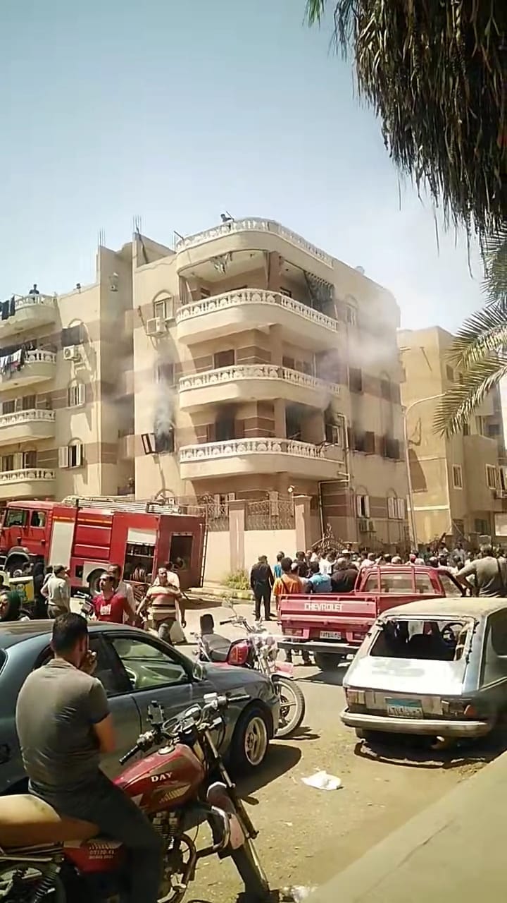 أخبار مصر - الحماية المدنية بالقليوبية تسيطر علي حريق داخل شقة سكنية بالعبور| صور