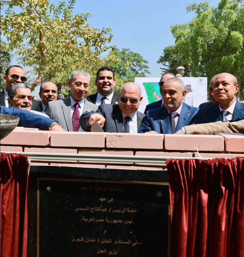 أخبار مصر والعالم لحظة بلحظة - رئيس النيابة الإدارية يَضع حجر الأساس للمقر الجديد لنادي مستشاري النيابة الإدارية