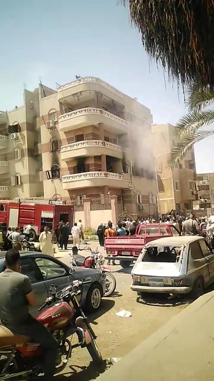 أخبار مصر - الحماية المدنية بالقليوبية تسيطر علي حريق داخل شقة سكنية بالعبور| صور