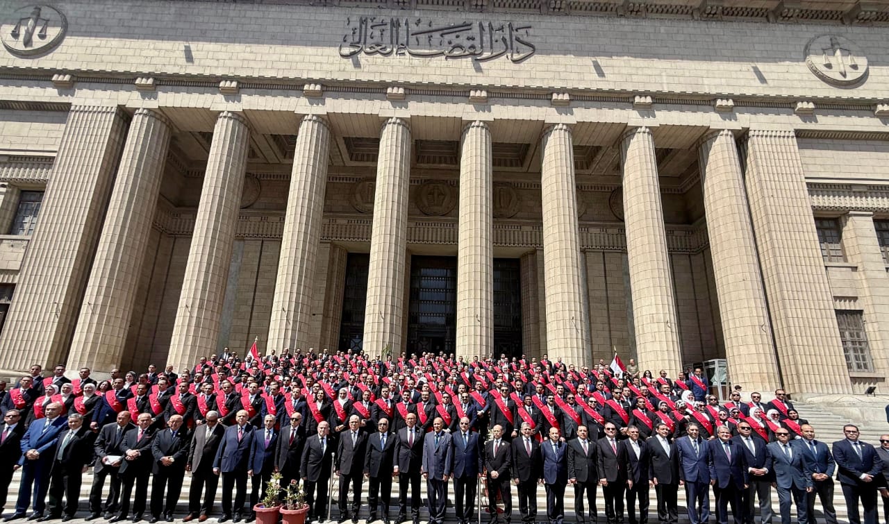 أخبار مصر - وزير العدل يشهد اليمين القانونية لأعضاء النيابة الإدارية الملتحقين بالمحاكم الابتدائية