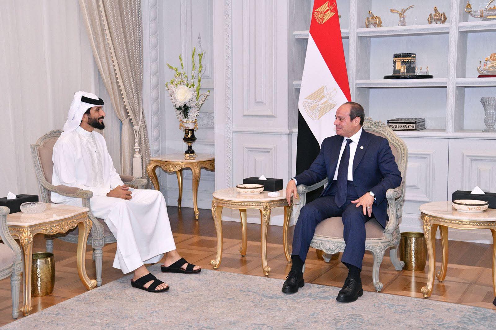 أخبار مصر والعالم لحظة بلحظة - الرئيس السيسي يستقبل مستشار الأمن الوطني وقائد الحرس الملكي بالبحرين