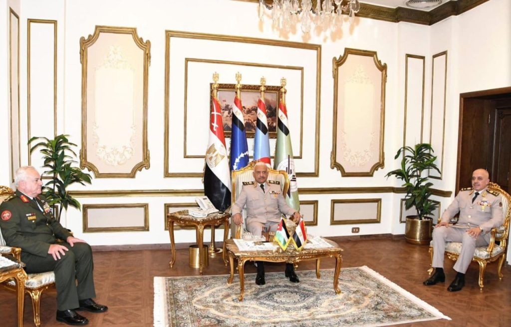 أخبار مصر والعالم لحظة بلحظة - القائد العام للقوات المسلحة ورئيس الأركان يلتقيان رئيس هيئة الأركان للقوات المسلحة الأردنية
