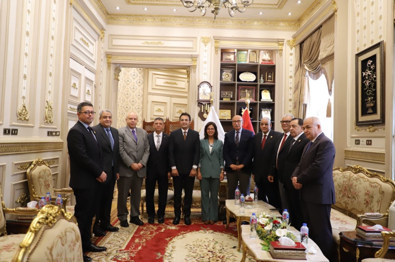 أخبار مصر - رئيس «القضاء الأعلى» يستقبل المدير التنفيذي للأكاديمية الوطنية للتدريب