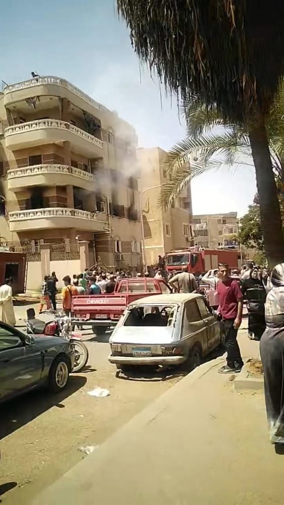 الحماية المدنية بالقليوبية تسيطر علي حريق داخل شقة سكنية بالعبور| صور أخبار مصر - الحماية المدنية بالقليوبية تسيطر علي حريق داخل شقة سكنية بالعبور| صور