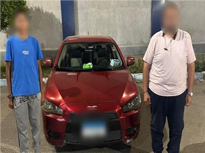 مشهد صادم في الشرقية.. أب يجبر ابنه على دخول شنطة سيارة والأمن يتدخل أخبار مصر والعالم لحظة بلحظة - مشهد صادم في الشرقية.. أب يجبر ابنه على دخول شنطة سيارة والأمن يتدخل