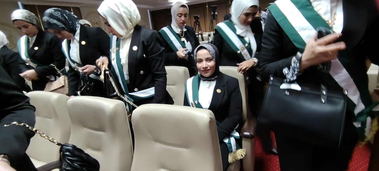 أخبار مصر - وزير العدل ورئيس قضايا الدولة يشهدان أداء حلف اليمين القانونية للأعضاء الجدد