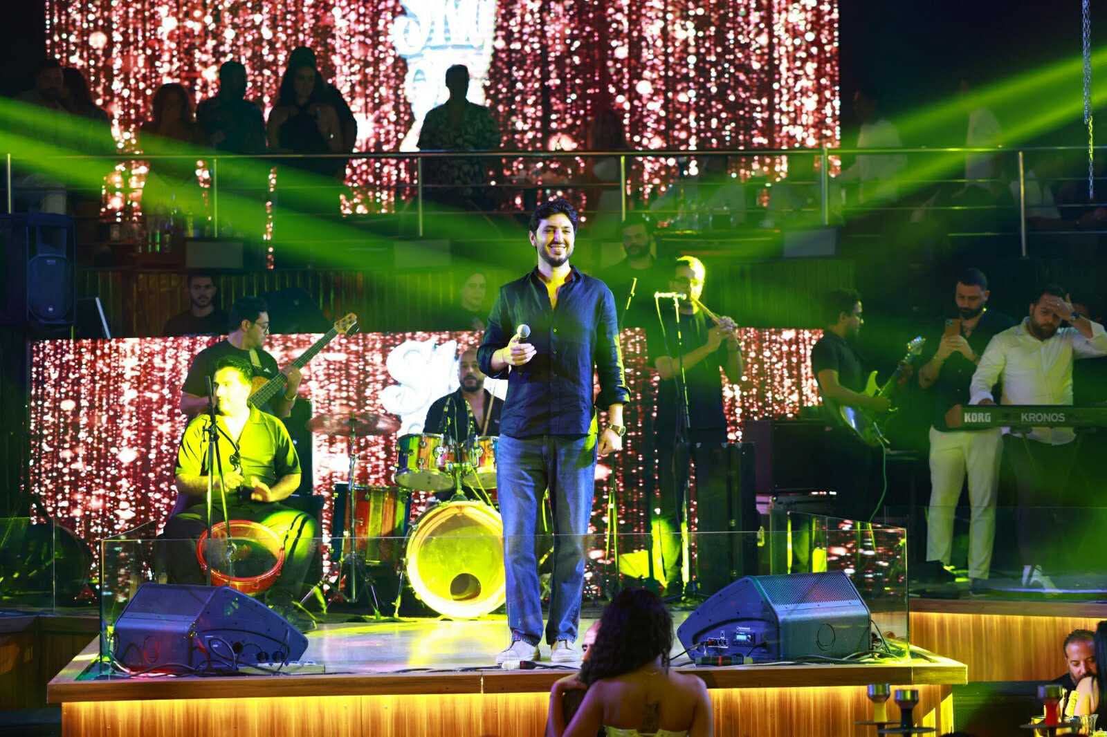 محطة مصر نيوز - محمد فضل شاكر يطرب جمهوره في الساحل الشمالي بليلة استثنائية