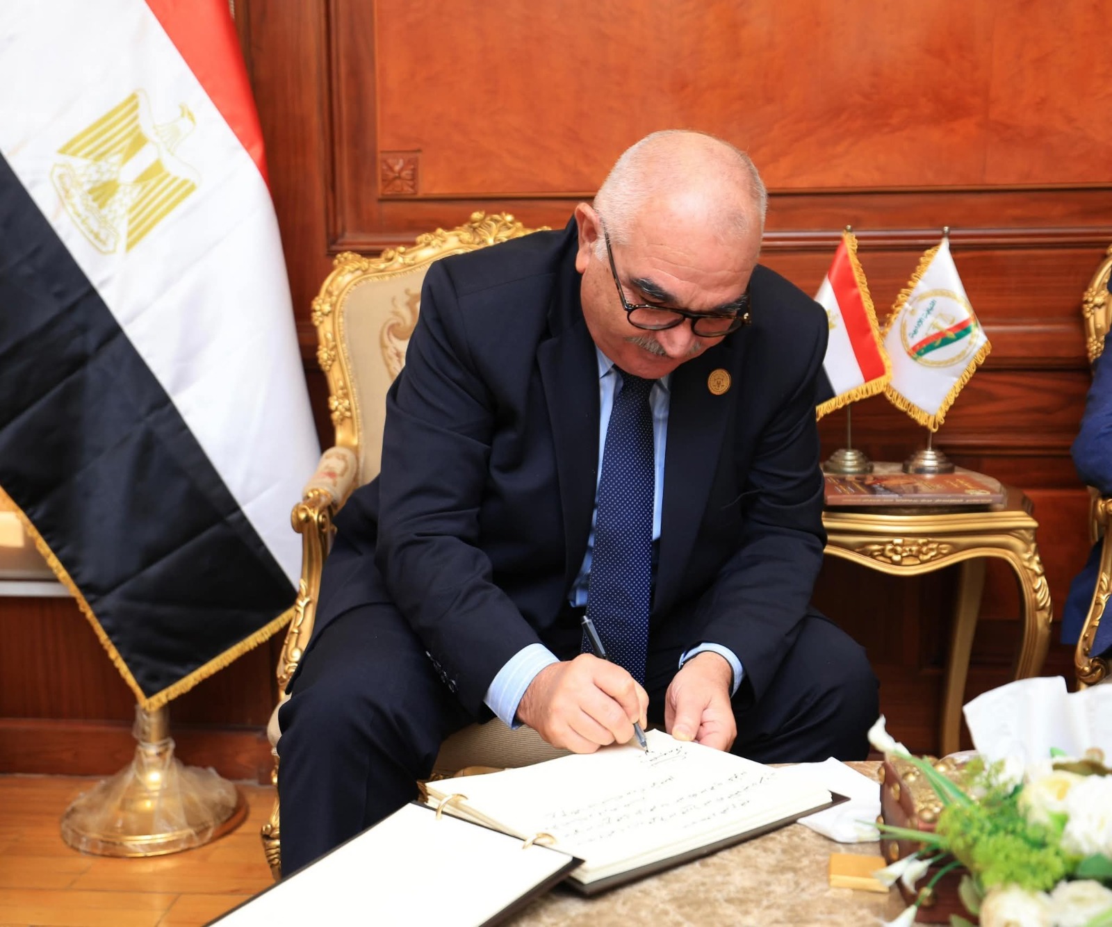 أخبار مصر - رئيس هيئة النيابة الإدارية يستقبل رئيس قضايا الدولة