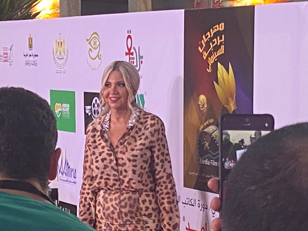 محطة مصر نيوز - بوسي شلبي تخطف الأنظار لدى وصولها حفل افتتاح مهرجان بردية السينمائي