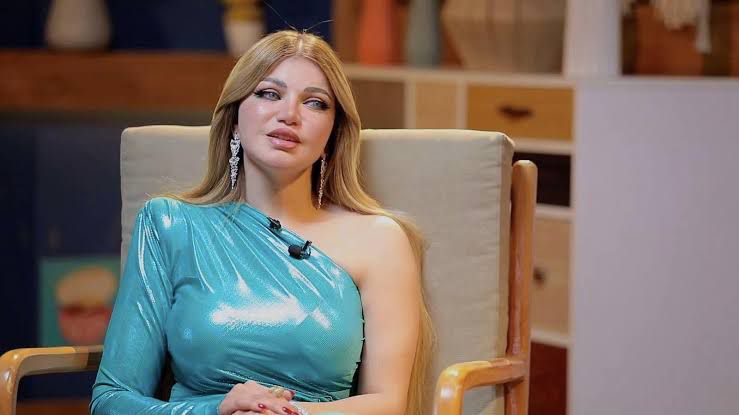 محطة مصر نيوز - ياسمين الخطيب تكشف حقيقة أزمة فستانها في حفل ملكة جمال مصر