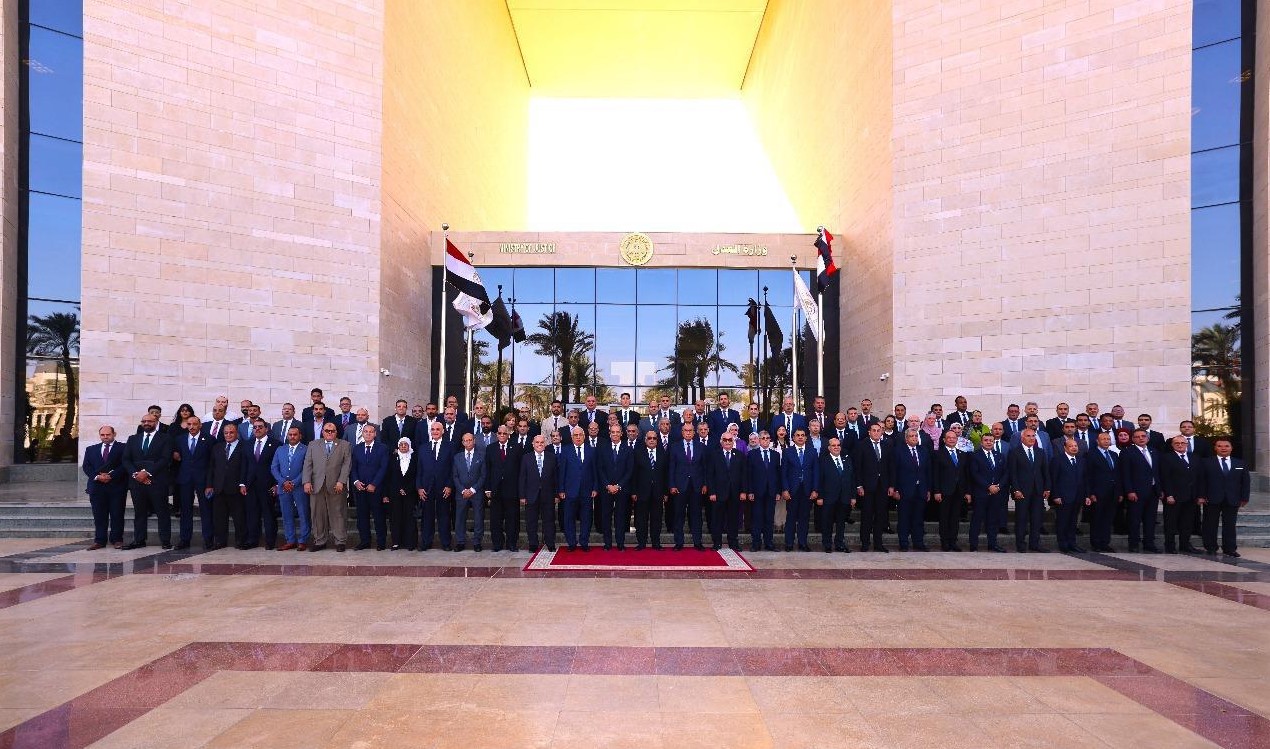 أخبار مصر والعالم لحظة بلحظة - وزيرا العدل والاتصالات يطلقان عددًا من المشروعات الرقمية