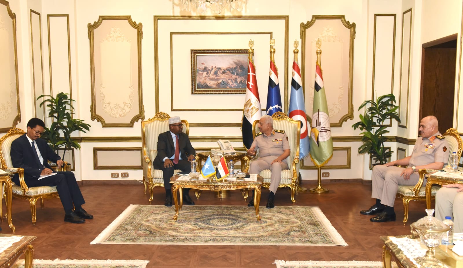 أخبار مصر والعالم لحظة بلحظة - وزير الدفاع والإنتاج الحربى يلتقى وزير الدفاع الصومالي
