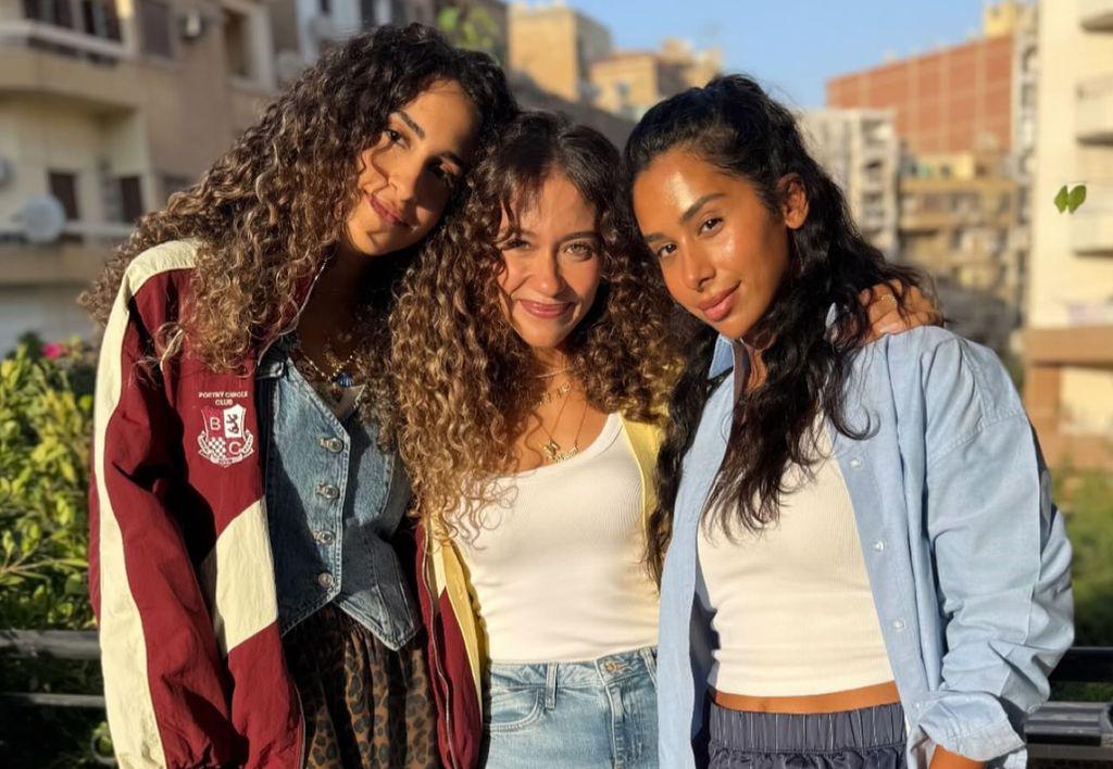 محطة مصر نيوز - أول ظهور لجلا هشام من كواليس مسلسلها الجديد "Midterm"