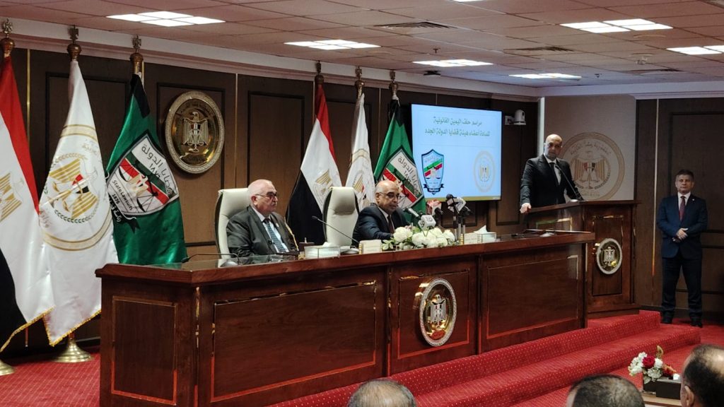 أخبار مصر - وزير العدل ورئيس قضايا الدولة يشهدان أداء حلف اليمين القانونية للأعضاء الجدد