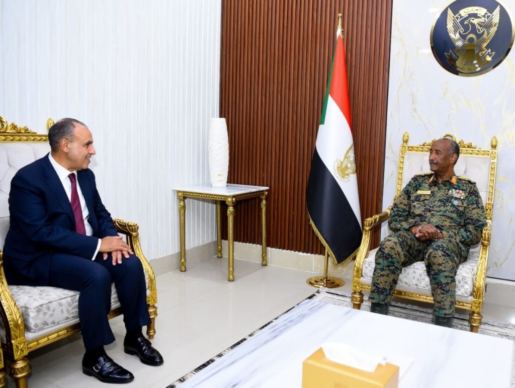 أخبار مصر - وزير الخارجية يلتقي الفريق أول ركن عبد الفتاح البرهان رئيس مجلس السيادة السوداني الانتقالي