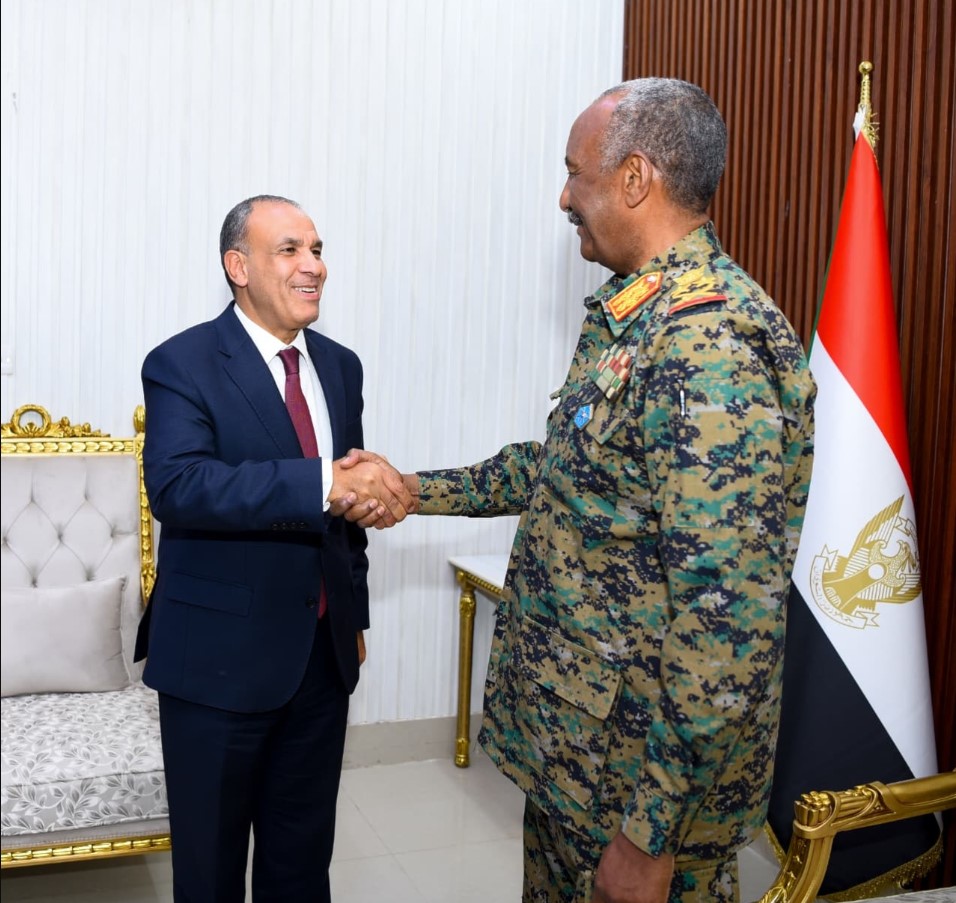 أخبار مصر - وزير الخارجية يلتقي الفريق أول ركن عبد الفتاح البرهان رئيس مجلس السيادة السوداني الانتقالي