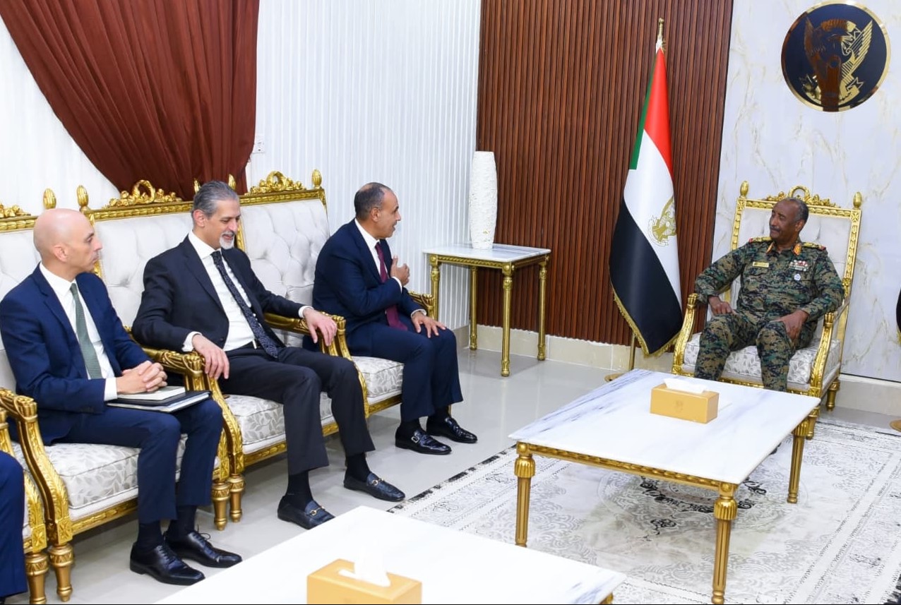 أخبار مصر - وزير الخارجية يلتقي الفريق أول ركن عبد الفتاح البرهان رئيس مجلس السيادة السوداني الانتقالي