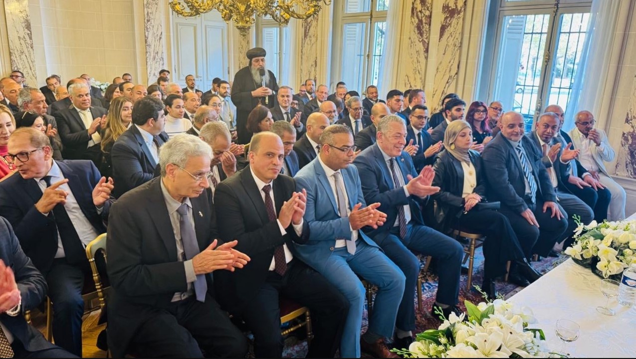 أخبار مصر - وزير الخارجية يلتقي بأعضاء الجالية المصرية في باريس