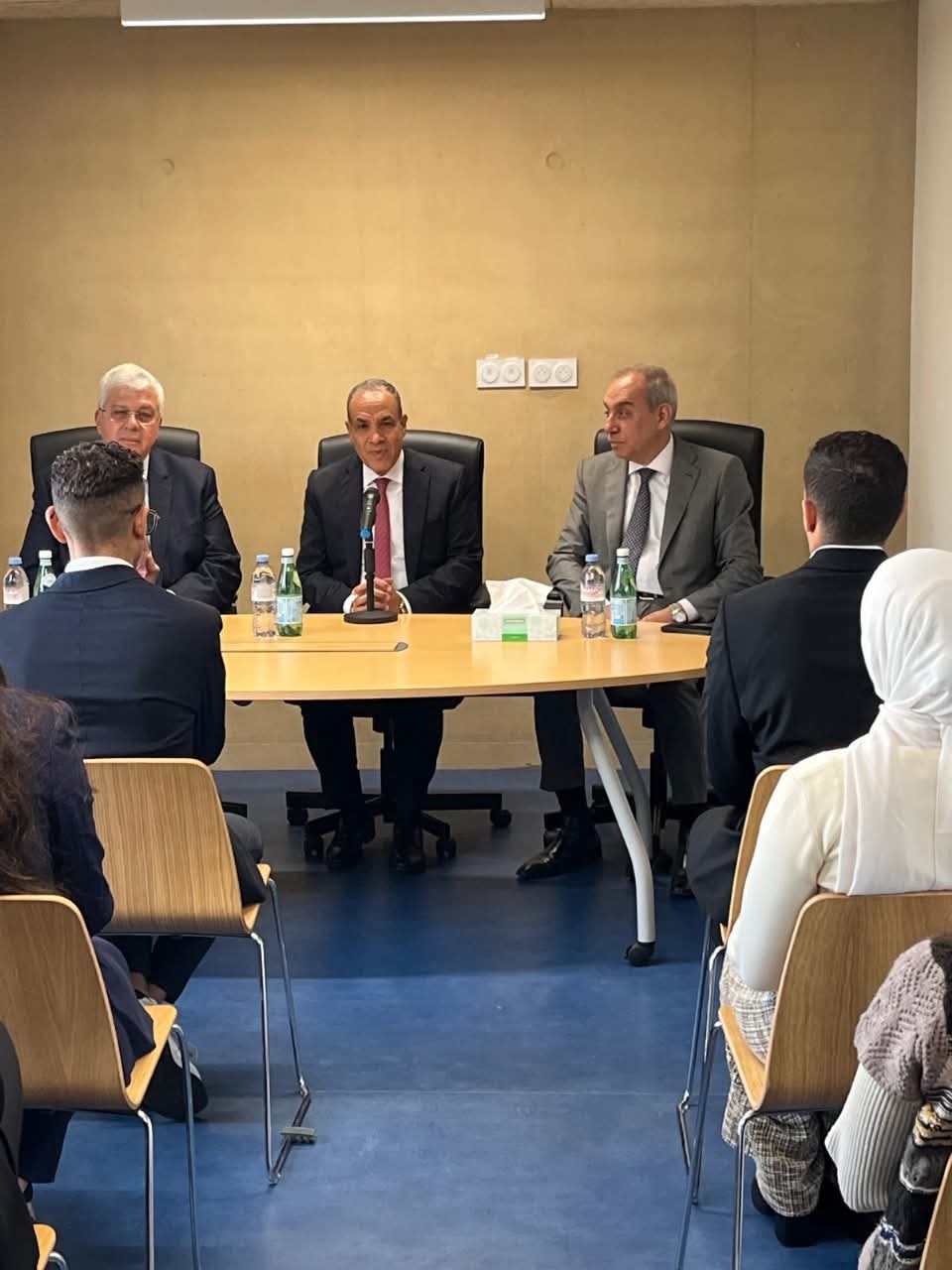 أخبار مصر - وزيرا الخارجية والتعليم العالي يتفقدان «بيت مصر» في باريس ويؤكدان دعم الدولة لأبنائها بالخارج