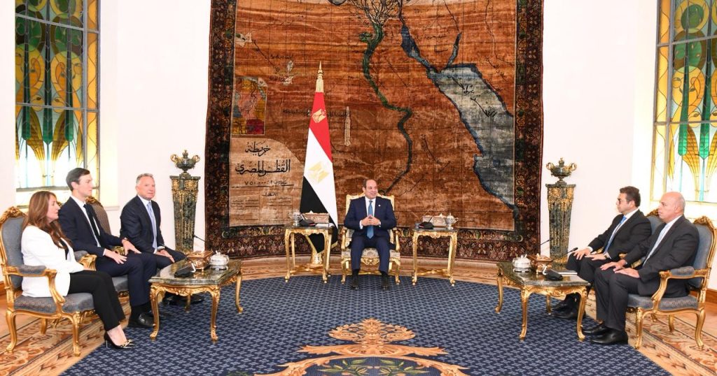 الرئيس عبد الفتاح السيسي يلتقي مبعوثي «ترامب» لمفاوضات شرم الشيخ أخبار مصر والعالم لحظة بلحظة - الرئيس عبد الفتاح السيسي يلتقي مبعوثي «ترامب» لمفاوضات شرم الشيخ