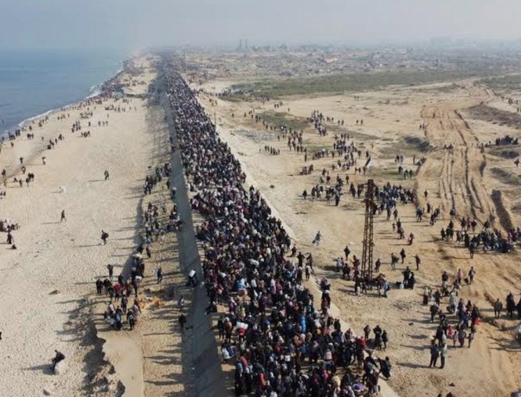 تحذيرات إسرائيلية من الاقتراب من مناطق شمال غزة مع بدء عودة النازحين وتدفق المساعدات أخبار مصر - تحذيرات إسرائيلية من الاقتراب من مناطق شمال غزة مع بدء عودة النازحين وتدفق المساعدات
