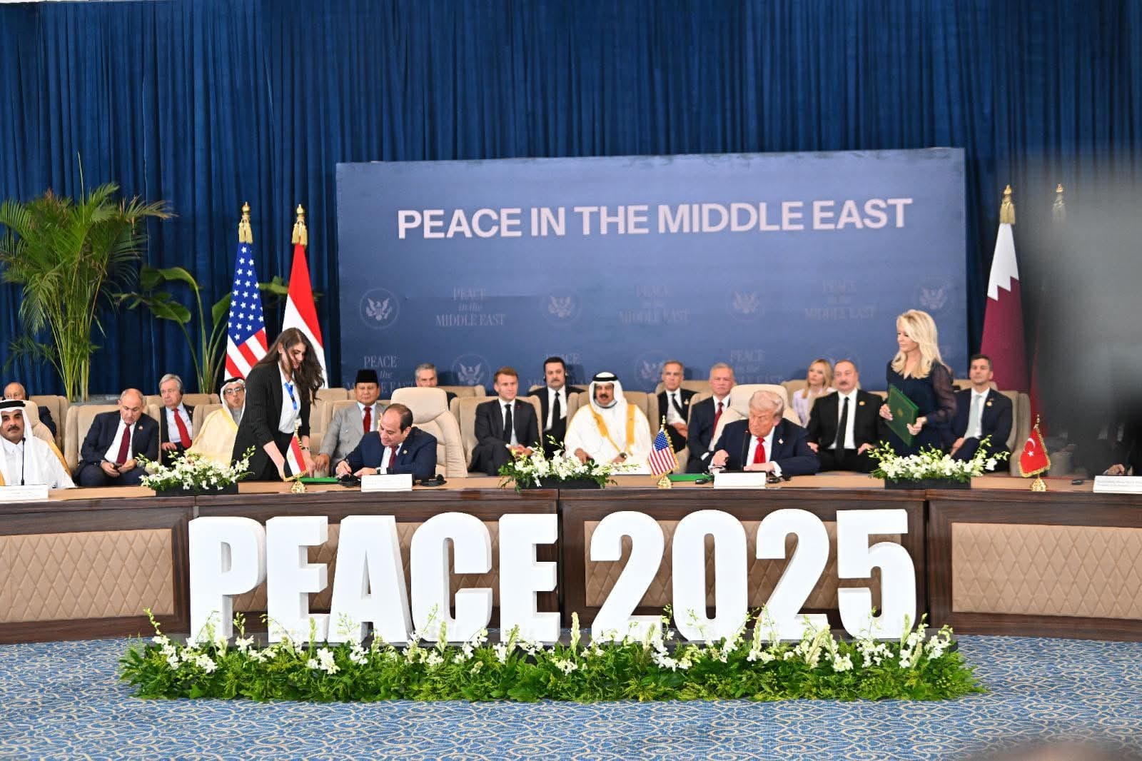 أخبار مصر والعالم لحظة بلحظة - إشادة زعماء العالم بـ «قمة شرم الشيخ للسلام» والرئيسين «السيسي وترامب» لوقف حرب غزة