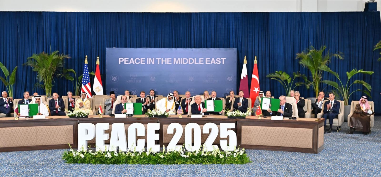 أخبار مصر والعالم لحظة بلحظة - إشادة زعماء العالم بـ «قمة شرم الشيخ للسلام» والرئيسين «السيسي وترامب» لوقف حرب غزة