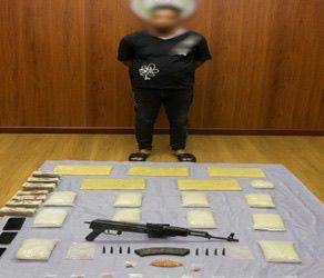 أخبار مصر - تجار الموت في قبضة الداخلية.. ومصرع عنصرين شديدي الخطورة في قنا| صور