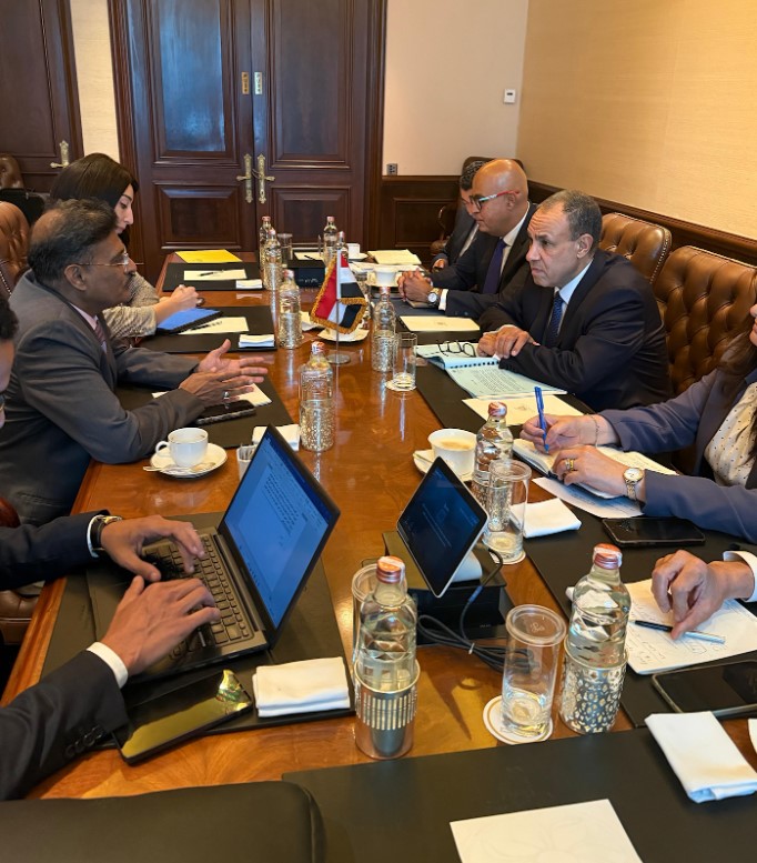 وزير الخارجية والهجرة يلتقي نائب رئيس مجموعة شركات «Oberoi» الهندية أخبار مصر والعالم لحظة بلحظة - وزير الخارجية والهجرة يلتقي نائب رئيس مجموعة شركات «Oberoi» الهندية