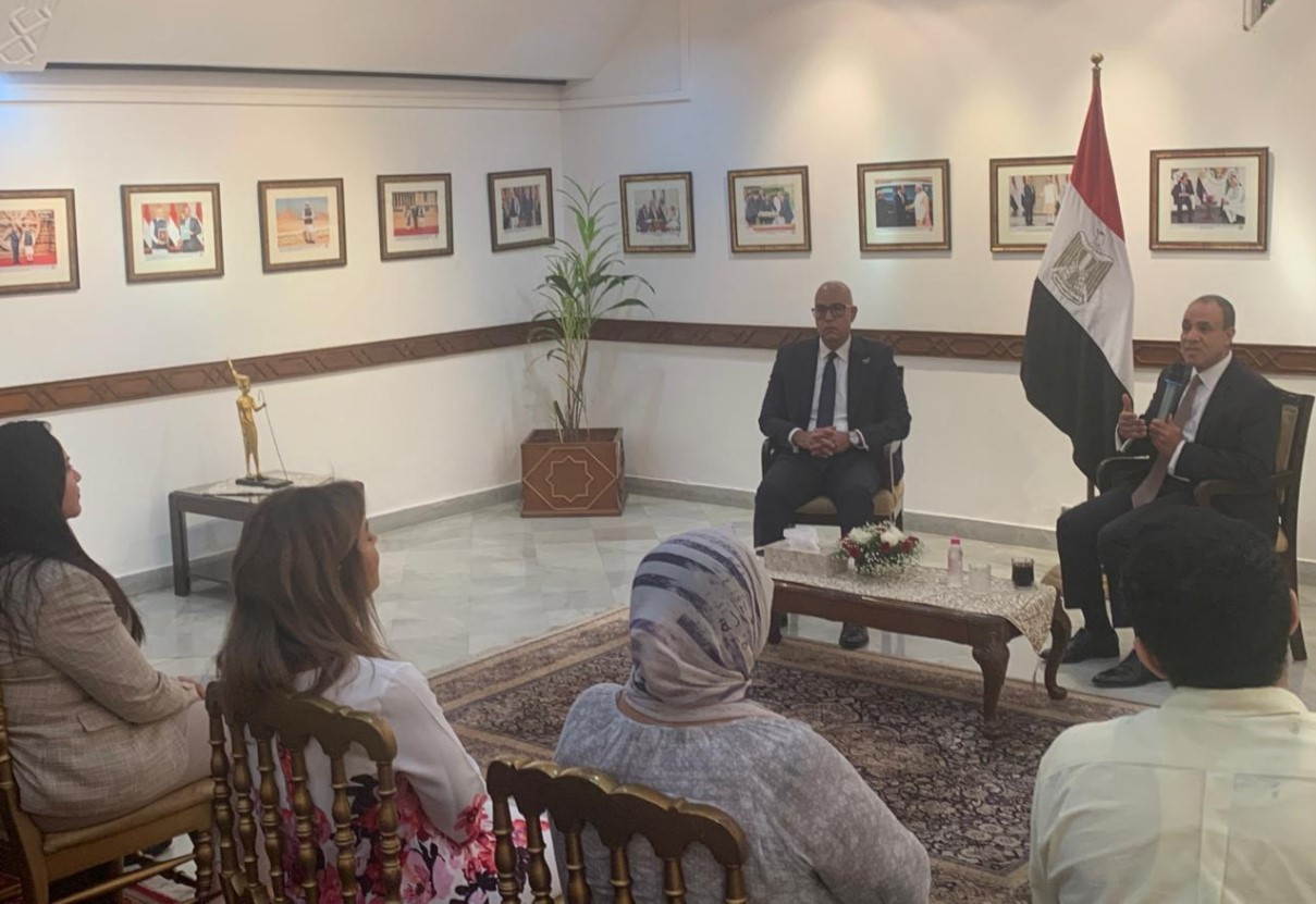 أخبار مصر - الدكتور بدر عبد العاطي يلتقي أعضاء الجالية المصرية بالهند