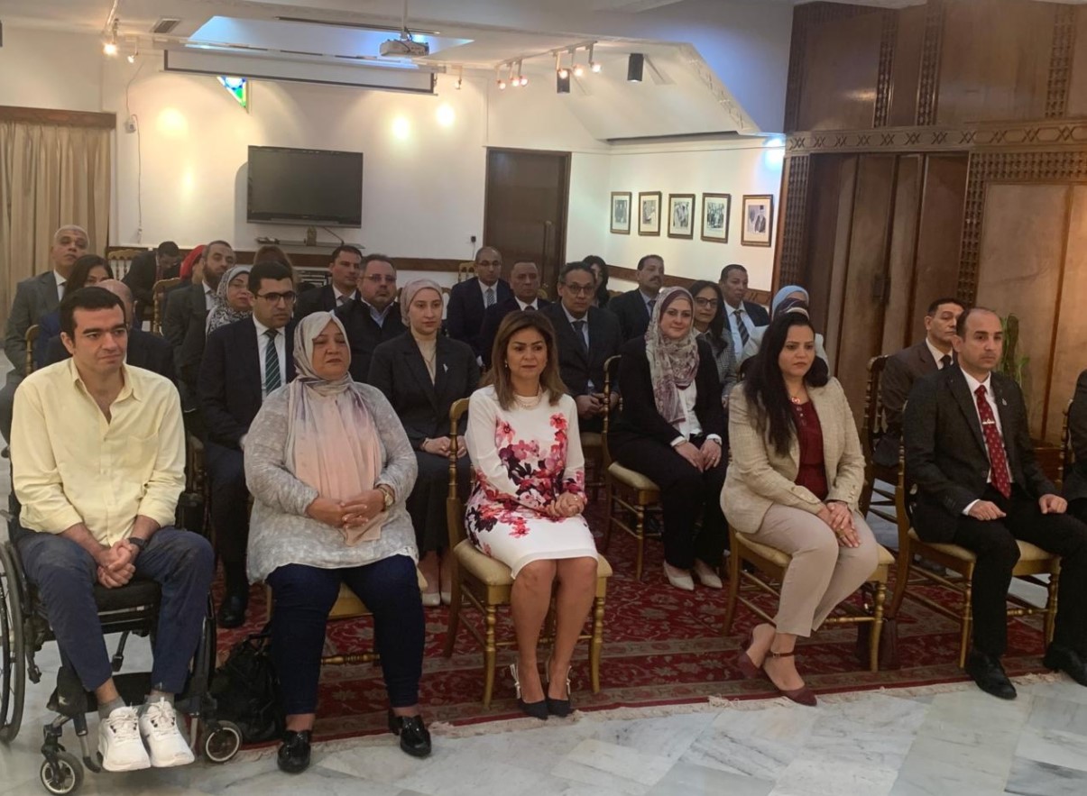 أخبار مصر - الدكتور بدر عبد العاطي يلتقي أعضاء الجالية المصرية بالهند‎