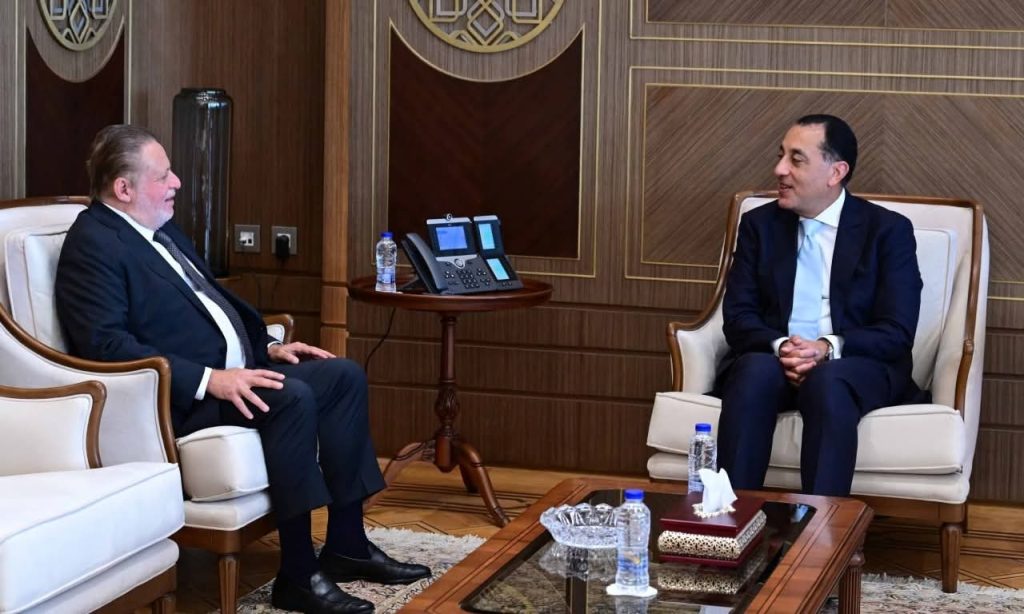 أخبار مصر - رئيس الوزراء يلتقي  محافظ البنك المركزي لمتابعة جهود تنسيق السياسات المالية والنقدية